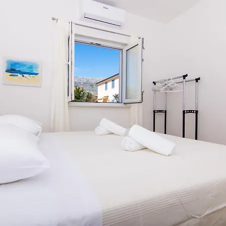 Relax - Beautiful With Heated Saltwater Pool & Jacuzzi * Kastela