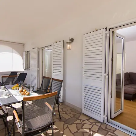Relax - Beautiful With Heated Saltwater Pool & Jacuzzi Appartamento *