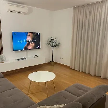 Appartamento Relax - Beautiful With Heated Saltwater Pool & Jacuzzi Kaštela