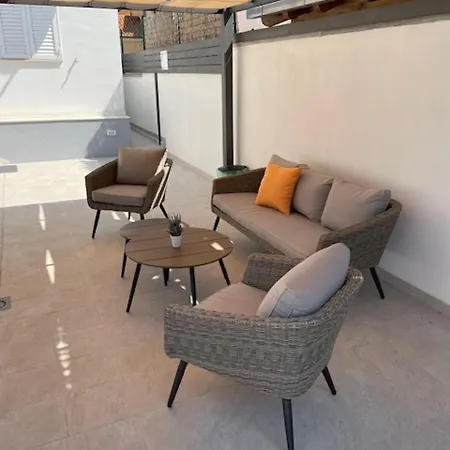 Relax - Beautiful With Heated Saltwater Pool & Jacuzzi Appartamento Kaštela