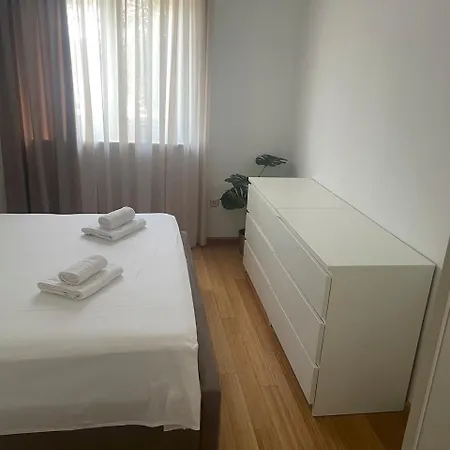 Relax - Beautiful With Heated Saltwater Pool & Jacuzzi Appartamento