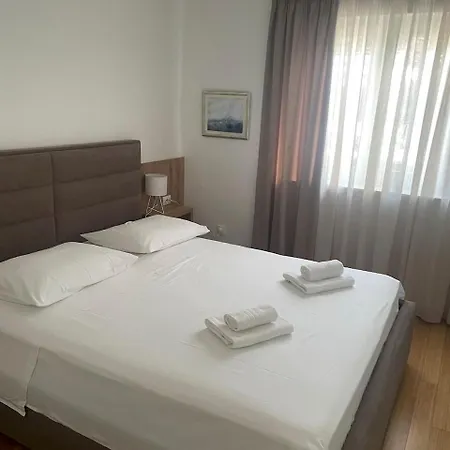 Relax - Beautiful With Heated Saltwater Pool & Jacuzzi Appartamento Kaštela