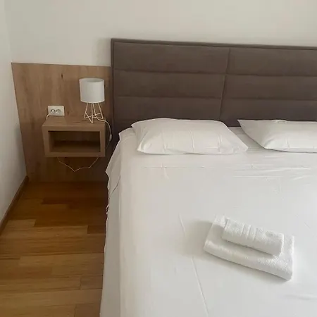 Appartamento Relax - Beautiful With Heated Saltwater Pool & Jacuzzi Kaštela