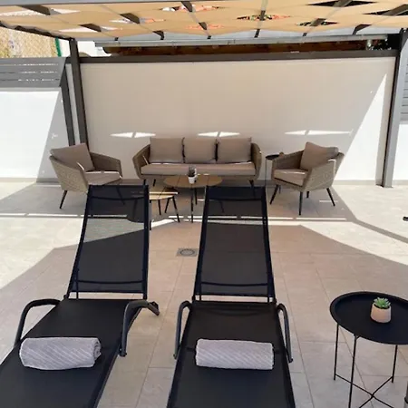 Relax - Beautiful With Heated Saltwater Pool & Jacuzzi Appartamento