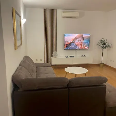 Appartamento Relax - Beautiful With Heated Saltwater Pool & Jacuzzi *